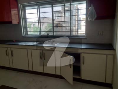 ONE KANAL SINGLE STOREY HOUSE AVAILABLE FOR RENT IN VALENCIA TOWN LAHORE