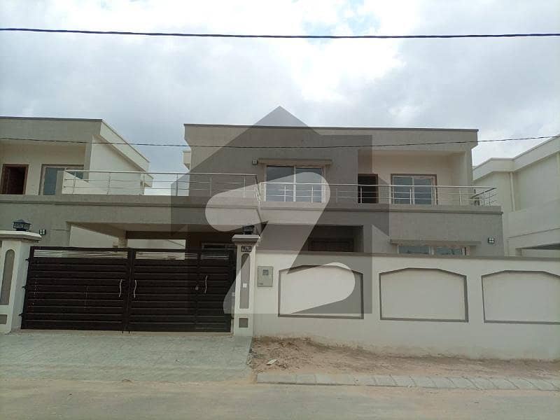 Park Facing 500 Sq Yards House For Sale