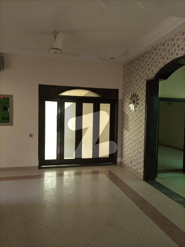 2 Kanal Lower Portion 6 Bed Available For Rent In Joher Town Lahore