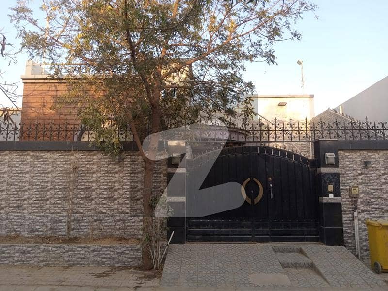 صائمہ عریبین ولاز گداپ ٹاؤن کراچی میں 3 کمروں کا 10 مرلہ مکان 2.55 کروڑ میں برائے فروخت۔