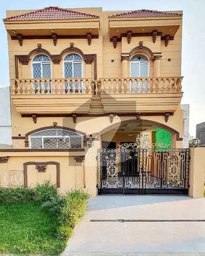 Brand New Double Storey Luxury House For Rent