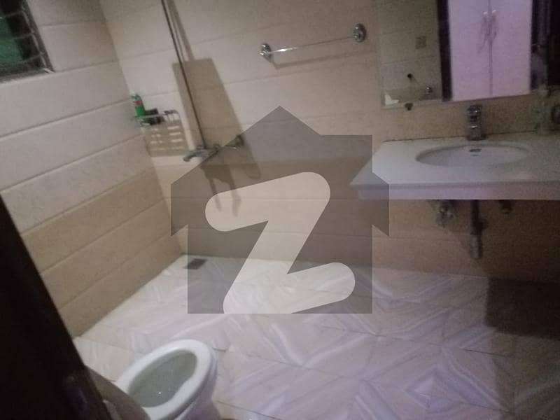 ویلینشیاء ہاؤسنگ سوسائٹی لاہور میں 3 کمروں کا 1 کنال مکان 1.2 لاکھ میں کرایہ پر دستیاب ہے۔