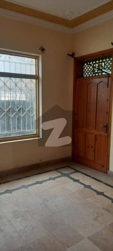 گلزارِ قائد ہاؤسنگ سوسائٹی راولپنڈی میں 2 کمروں کا 6 مرلہ مکان 22 ہزار میں کرایہ پر دستیاب ہے۔