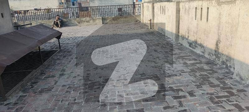11 Marla 3rd Floor Roof Top Ideal Location Is Available For Rent Near Feruzpur Road Ichhra Lahore