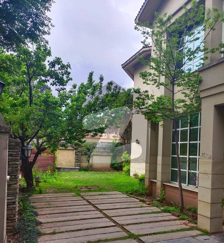 Cda Transfer Big Front House Is For Sale F7, Islamabad ID44849791