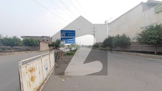10 Marla Plot Available in Best Investment