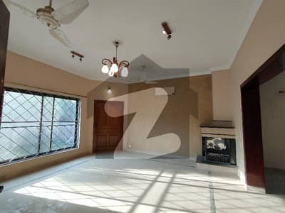 24-marla 06-bedroom's Marble Flooring House Available For Rent In Main Cantt.