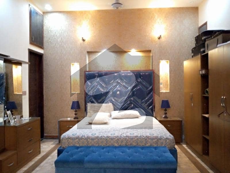 ساداتِ امروہا کوآپریٹو ہاؤسنگ سوسائٹی سکیم 33 کراچی میں 8 کمروں کا 10 مرلہ مکان 3.75 کروڑ میں برائے فروخت۔