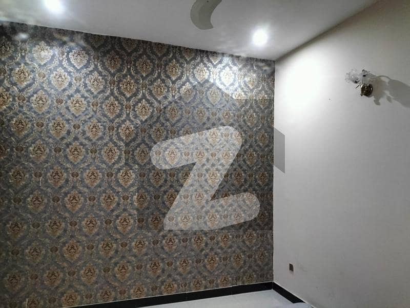 ایڈن ریزیڈینشیا ایڈن لاہور میں 1 کمرے کا 5 مرلہ زیریں پورشن 25 ہزار میں کرایہ پر دستیاب ہے۔