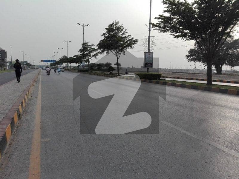 ڈی ایچ اے فیز 6 - بلاک ایف فیز 6 ڈیفنس (ڈی ایچ اے) لاہور میں 1 کنال رہائشی پلاٹ 4.55 کروڑ میں برائے فروخت۔