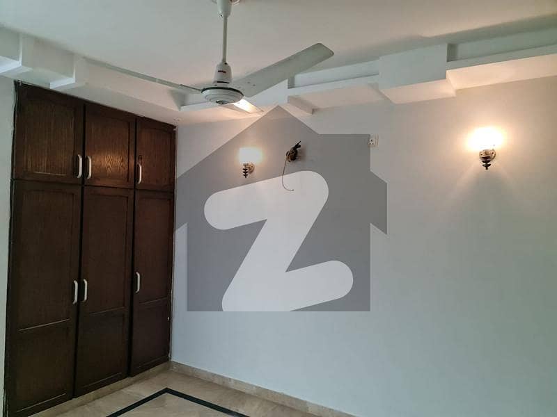 10 Marla Independent House For Rent 10 Marla Independent House For Rent