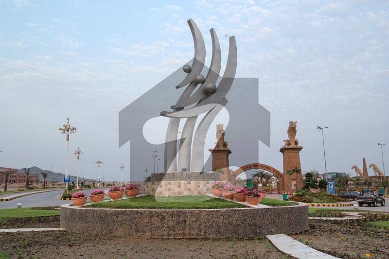 سٹی ہاؤسنگ سکیم جہلم میں 8 مرلہ کمرشل پلاٹ 4.5 کروڑ میں برائے فروخت۔