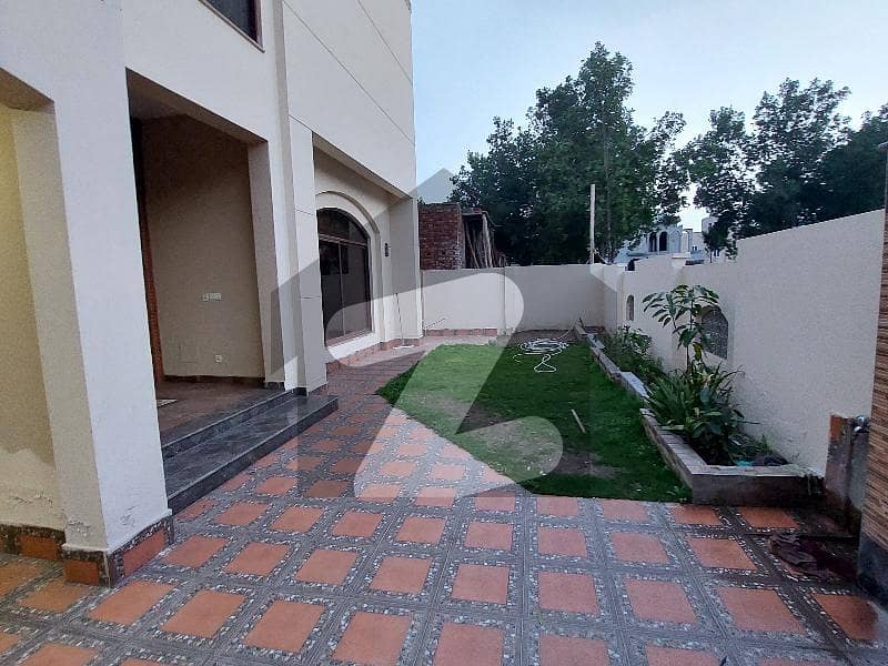 1 Kanal Owner Build House For Sale on 60 feet Road Valencia Housing