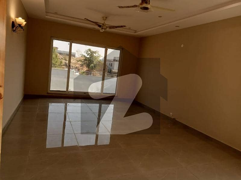 14 Marla 6 Bed With Attached Baths Tv Lounge Drawing Dining And Kitchen