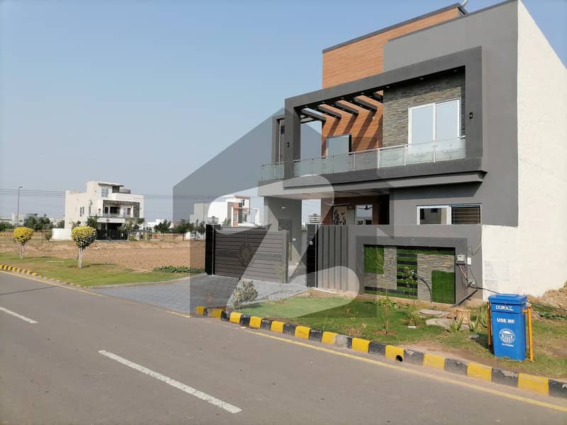 10 Marla House In Only Rs. 29,000,000