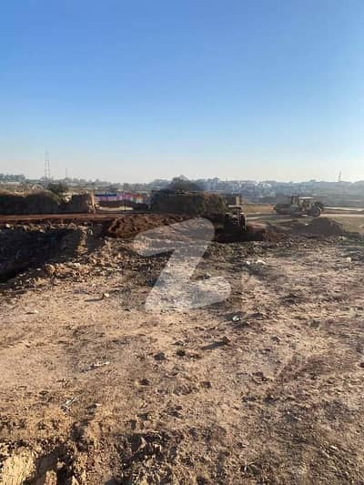 7 Marla Plot Available For Sale On Top Class Location