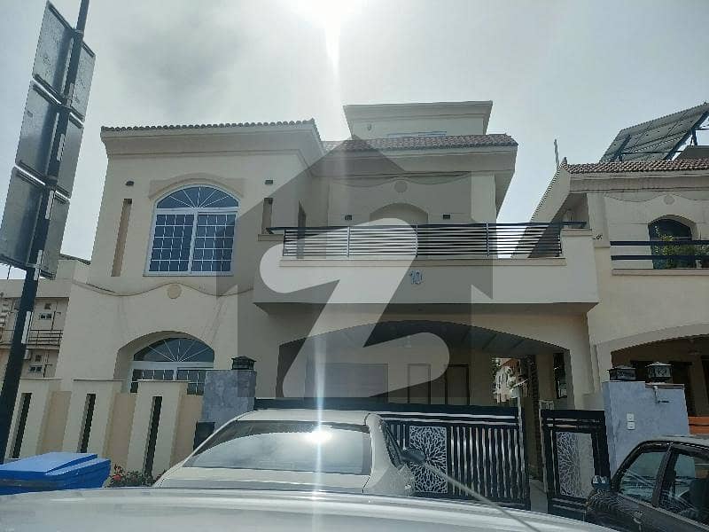 Brand New 5 bed Room House available for Rent