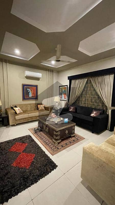 چنار باغ ۔ رچنا بلاک چنار باغ لاہور میں 3 کمروں کا 1 کنال مکان 2.45 کروڑ میں برائے فروخت۔