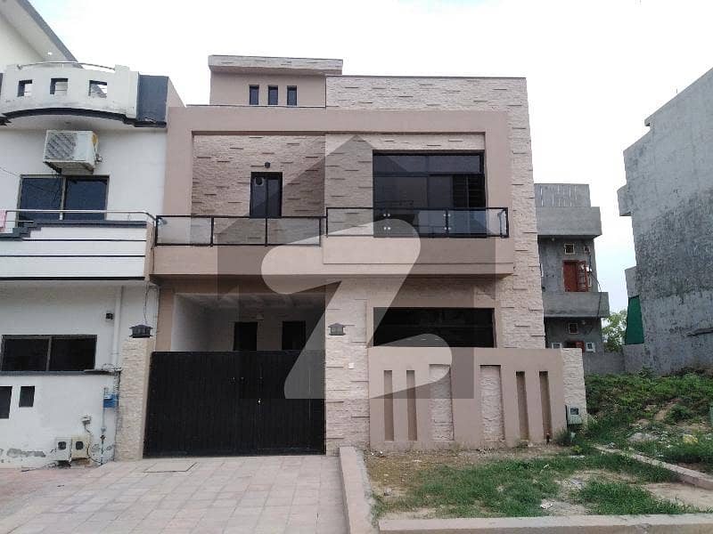 Brand New Luxury House Available For Rent Brand New Luxury House Available For Rent