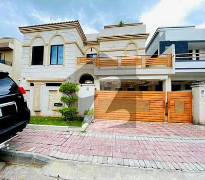 15 Marla Beautiful House For Sale In Bahria Town Phase 3,islamabad