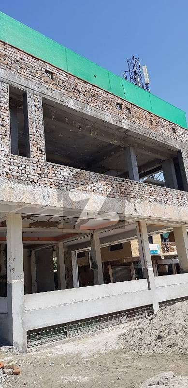 Newly renovated 3 storey plaza for rent near tehzeeb bakers