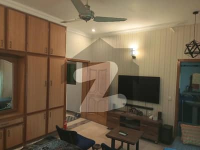 نشیمنِ اقبال فیز 1 نشیمنِ اقبال لاہور میں 4 کمروں کا 10 مرلہ مکان 85 ہزار میں کرایہ پر دستیاب ہے۔