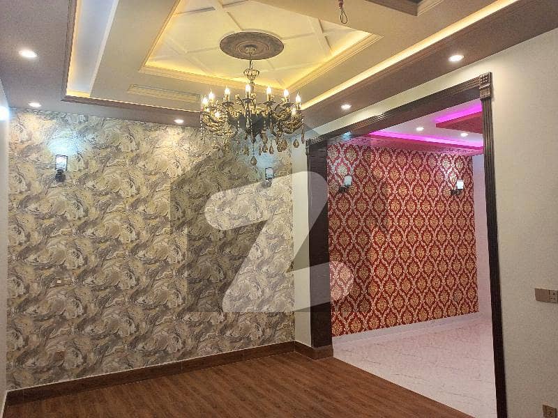 نشیمنِ اقبال فیز 1 نشیمنِ اقبال لاہور میں 2 کمروں کا 10 مرلہ بالائی پورشن 50 ہزار میں کرایہ پر دستیاب ہے۔