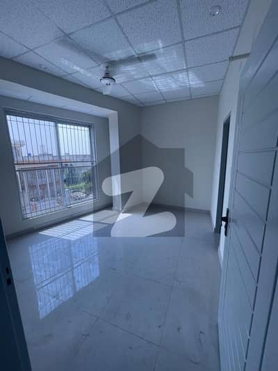 2 bed 750 Sq. ft Brand New Apartment Available for Rent at Qamar Sialvi Road Gujrat