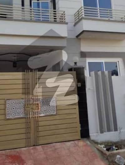Hassan Villas Society Boundary Wall Canal Road Faisalabad 4 Marla Double Storey New House For Rent