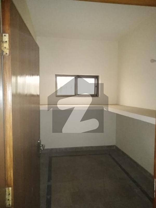 کینال ویو بلاک بی کینال ویو لاہور میں 5 کمروں کا 14 مرلہ مکان 3.68 کروڑ میں برائے فروخت۔