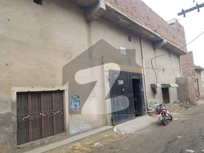 A 2250 Square Feet Warehouse In Jhang Road Is On The Market For Rent