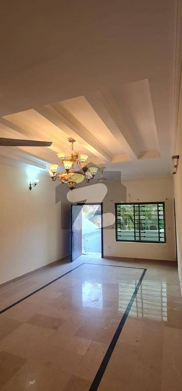 Double Storey Good Location House for sale in G10 Islamabad G10, Islamabad ID44928842