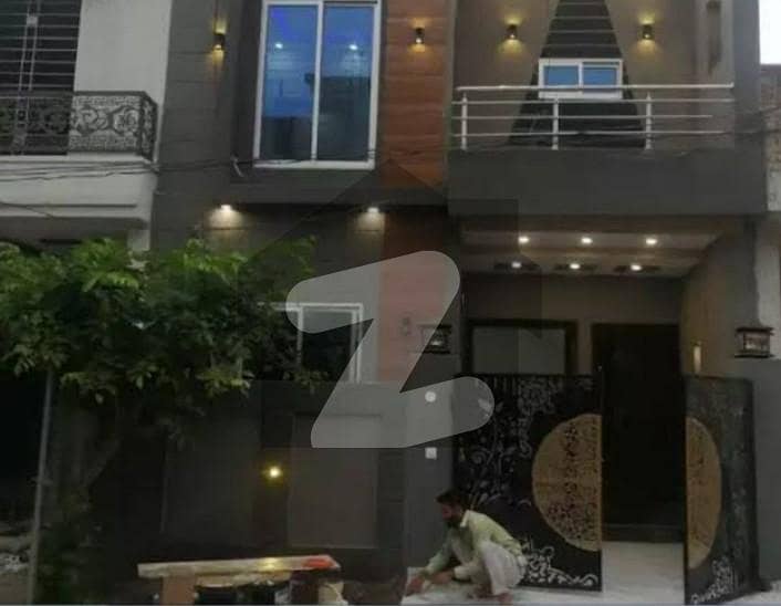 Ghalib City Society Boundary Wall Canal Road Faisalabad Vip Location 3.5 Marla Brand New Double Story House For Rent