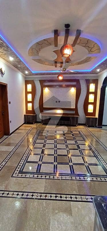 گلبرگ ریزیڈنشیا گلبرگ اسلام آباد میں 5 کمروں کا 10 مرلہ مکان 1.5 لاکھ میں کرایہ پر دستیاب ہے۔