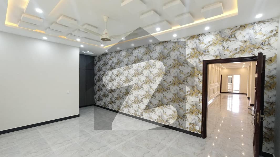 Italian Style luxurious house for sale PHAF Officers Residencia, Kuri