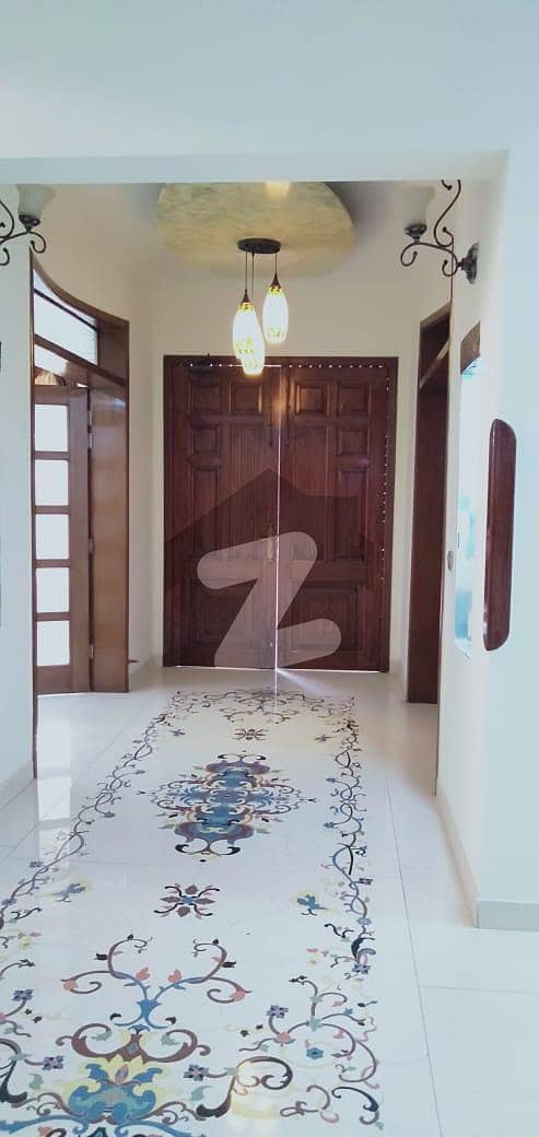 گلبرگ 2 گلبرگ,لاہور میں 4 کمروں کا 10 مرلہ مکان 2.5 لاکھ میں کرایہ پر دستیاب ہے۔
