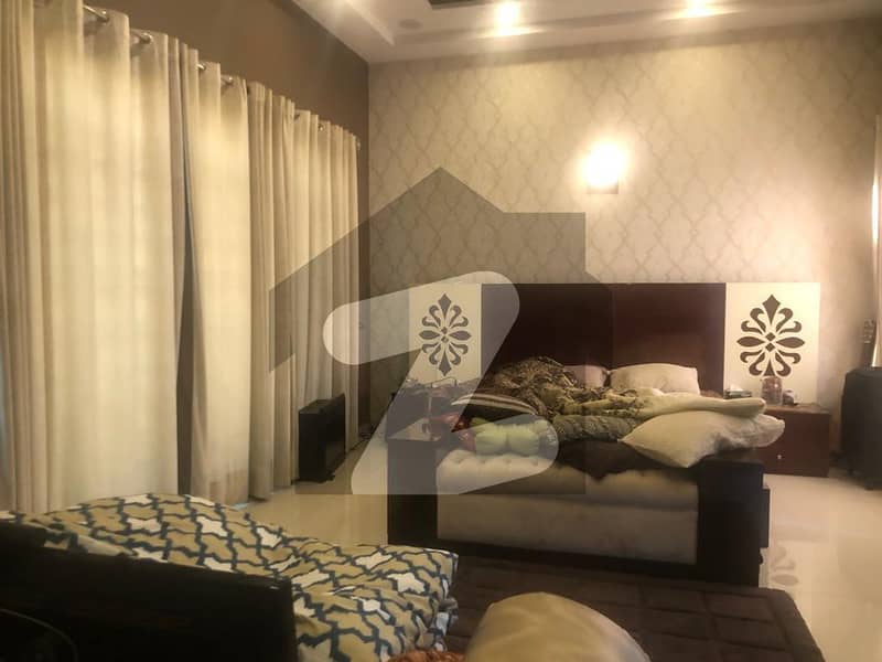 House Of 3 Kanal Available In Gulberg