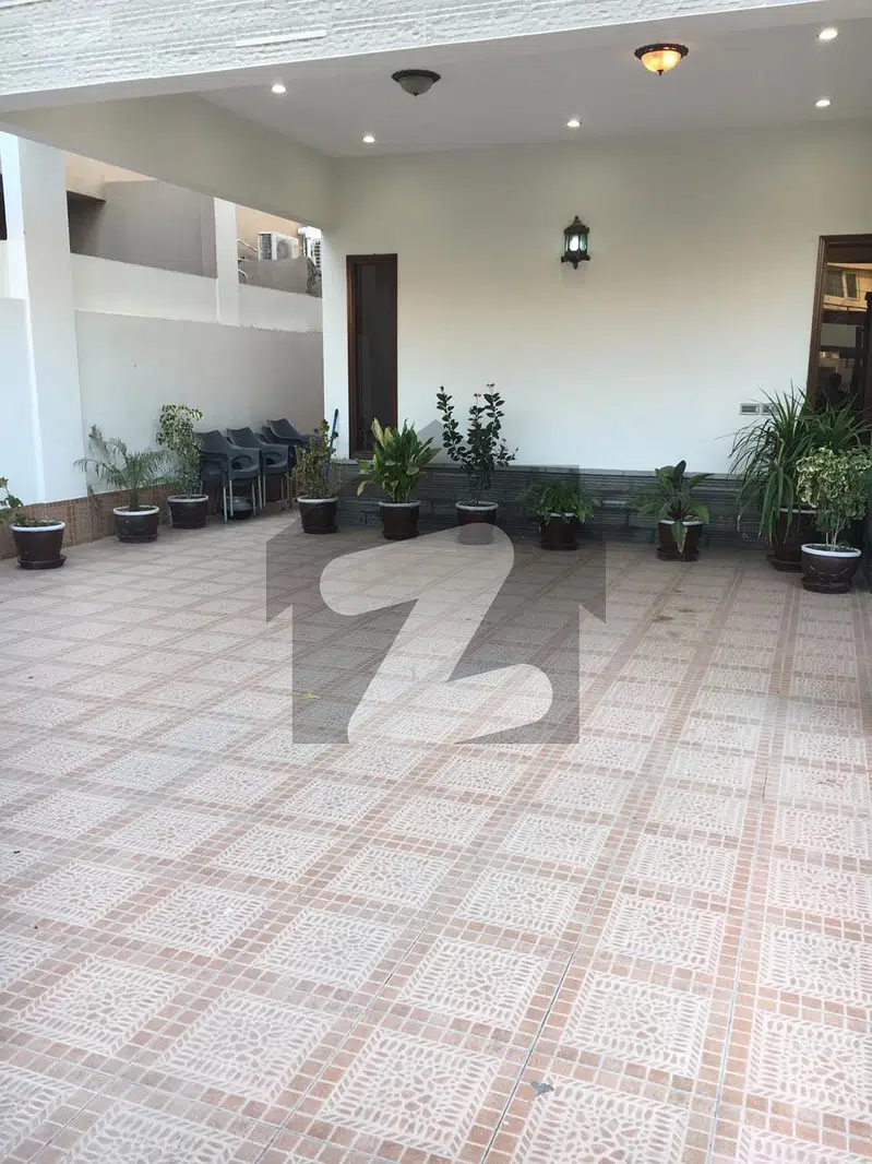 2 Kanal House Is Available In Gulberg 2