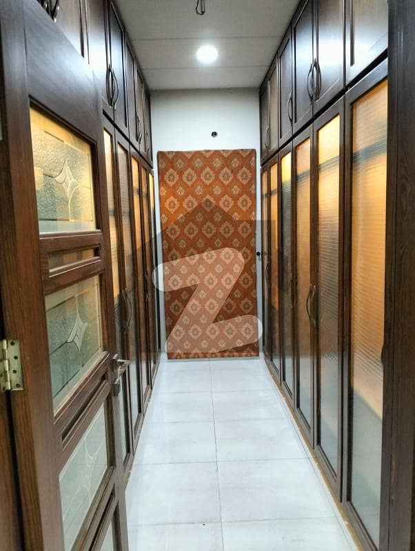 غالب سٹی فیصل آباد میں 5 کمروں کا 6 مرلہ مکان 2 کروڑ میں برائے فروخت۔
