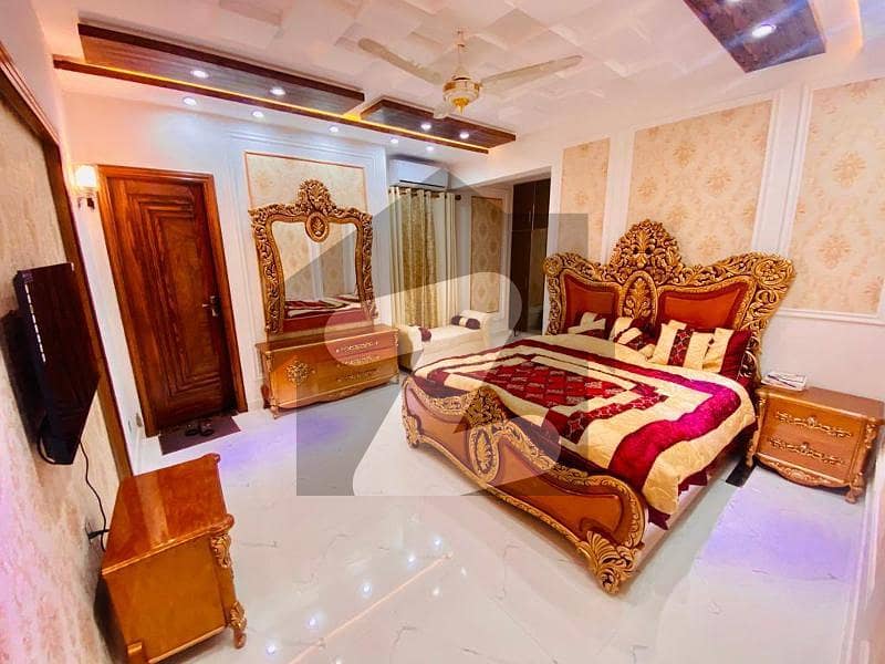 Designer 5 Bed 10 Marla House For Sale