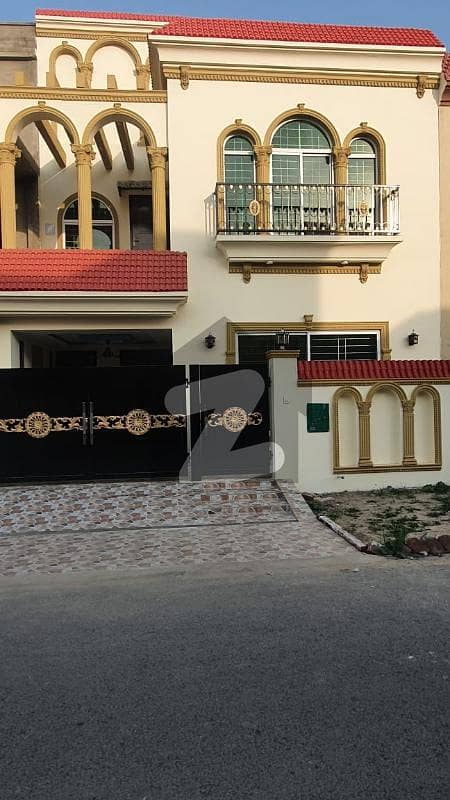 5 Marla House available for Sale in Bahria Nasheman