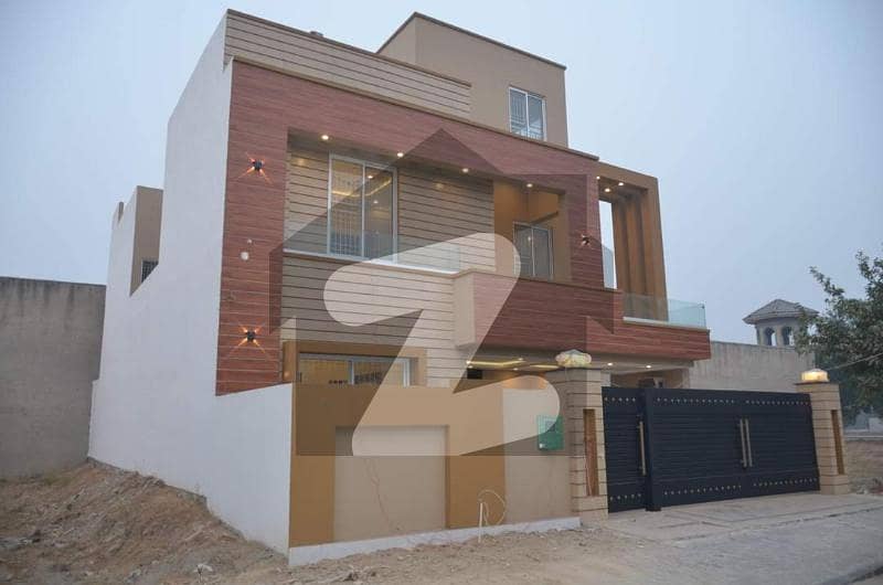 10 Marla Brand New House Available For Rent In Iqbal Block Bahria Town Lahore