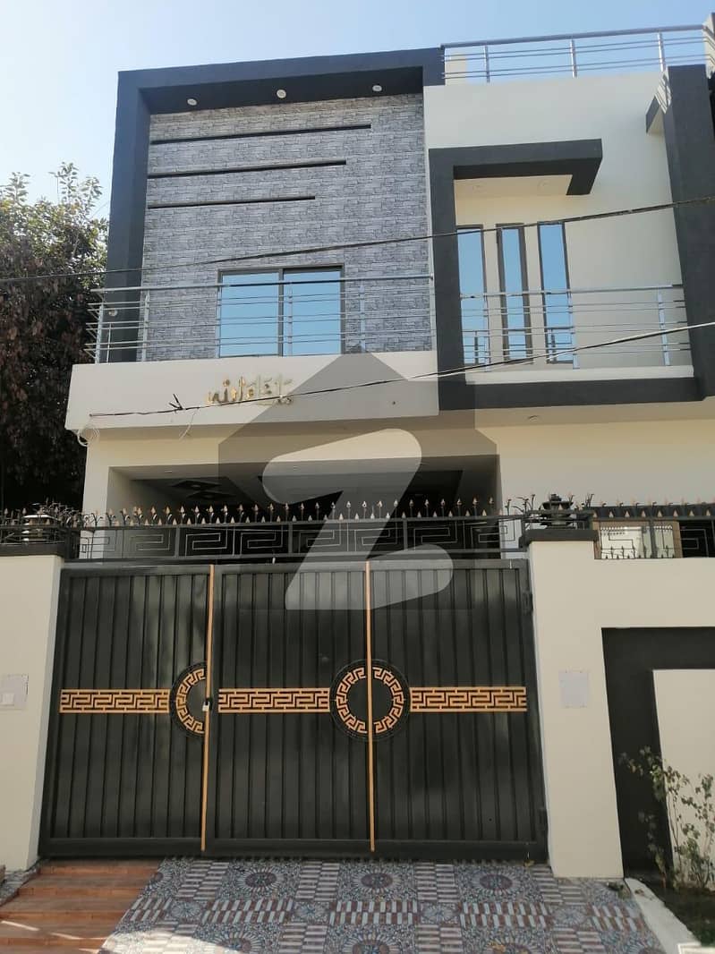 Faisal Colony House Sized 6 Marla Is Available