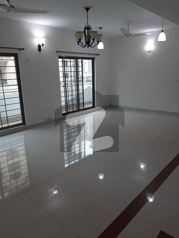 3 bed flat for sale in Askari 11 lahore