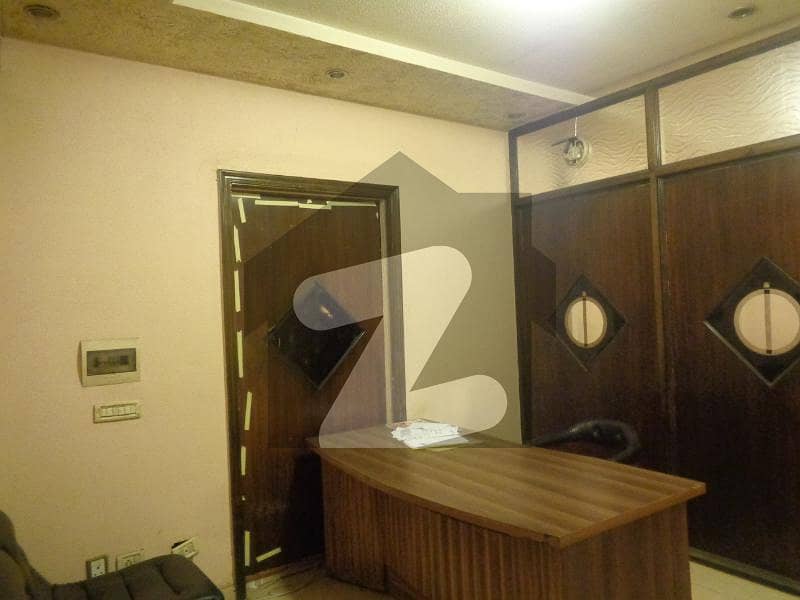 Fully Furnished Office Available For Rent With Furniture And Fixtures Facilities At Kohinoor City Faisalabad