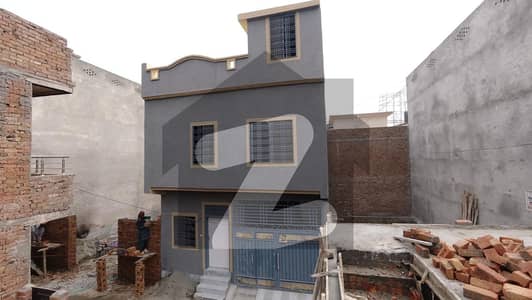 صادق آباد راولپنڈی میں 4 کمروں کا 4 مرلہ مکان 1.8 کروڑ میں برائے فروخت۔