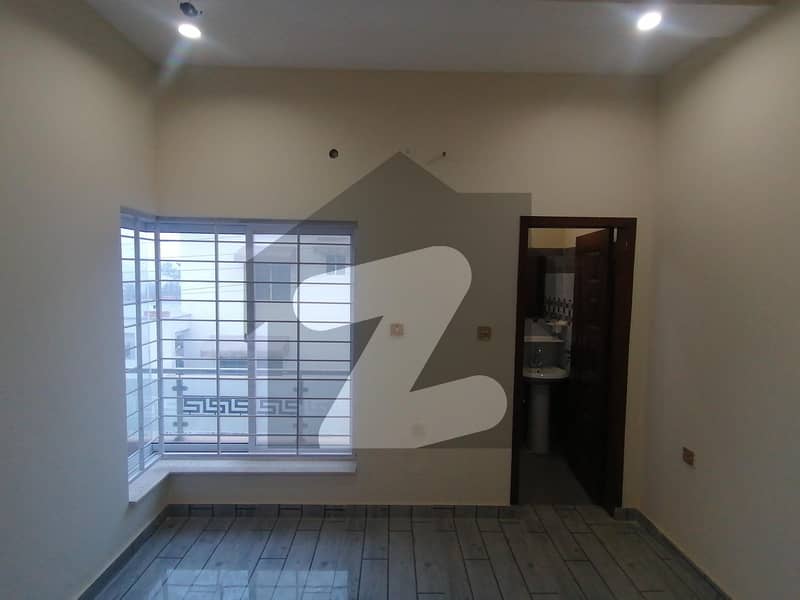 Prime Location House In Chungi No 6 Sized 10 Marla Is Available
