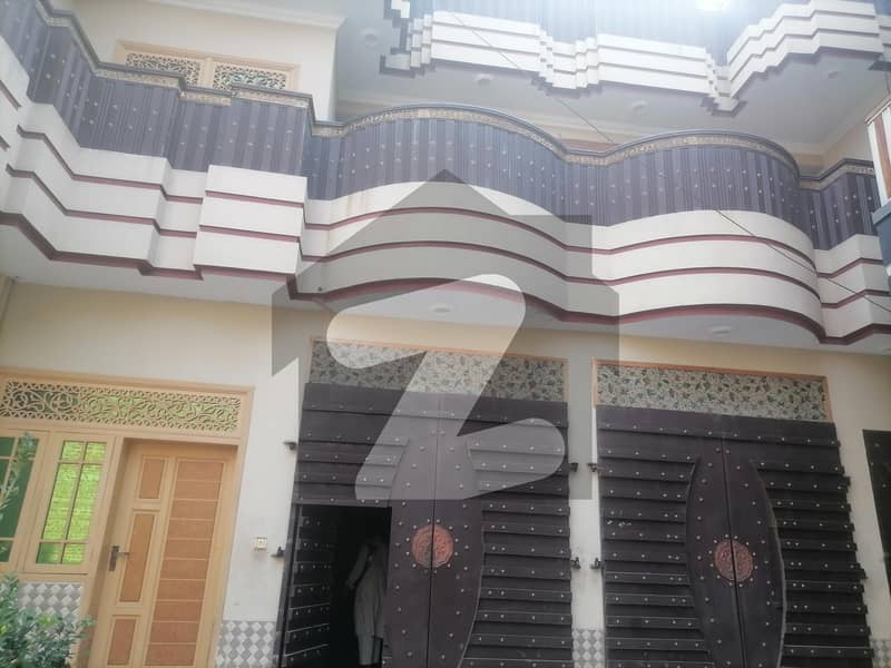 درمنگی ورسک روڈ پشاور میں 6 کمروں کا 8 مرلہ مکان 2.6 کروڑ میں برائے فروخت۔