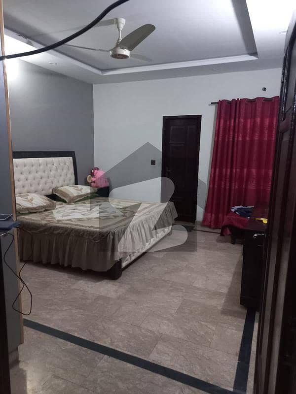 علی پارک کینٹ لاہور میں 6 کمروں کا 8 مرلہ مکان 2.9 کروڑ میں برائے فروخت۔
