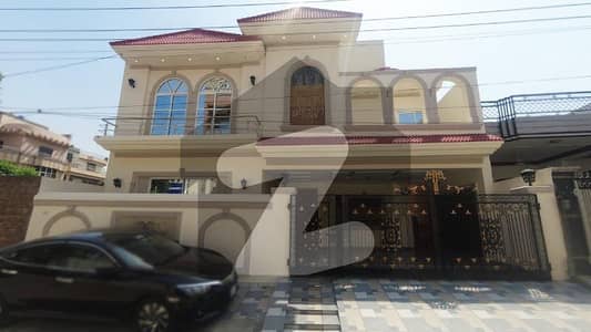 10 Marla House Is Available For Sale In Gulshan-e-Ravi Block G Lahore